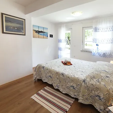 Rudy Apartmán Jadranovo