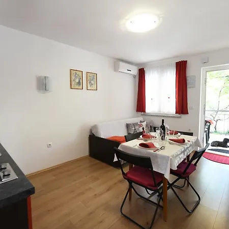 Rudy Apartman Jadranovo